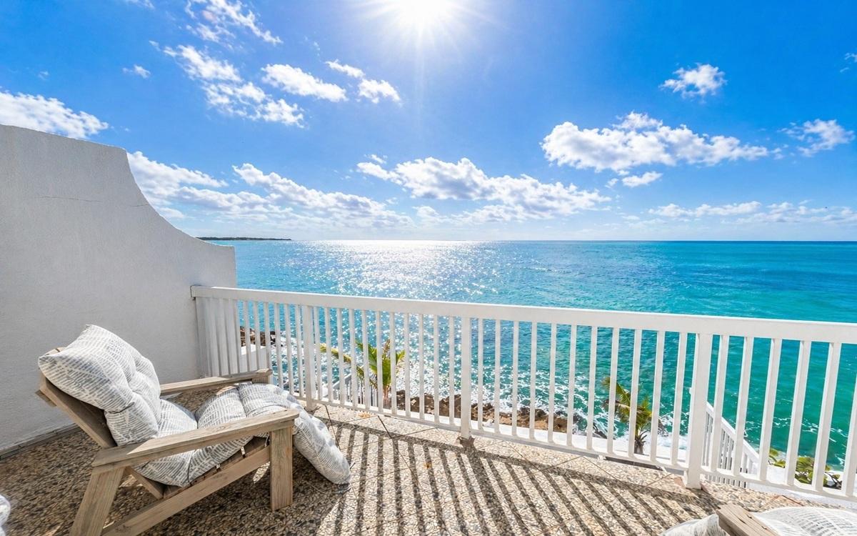 3 Bedroom Townhouse 56 for Sale, Delaporte Point, New Providence, Bahamas — photo 1
