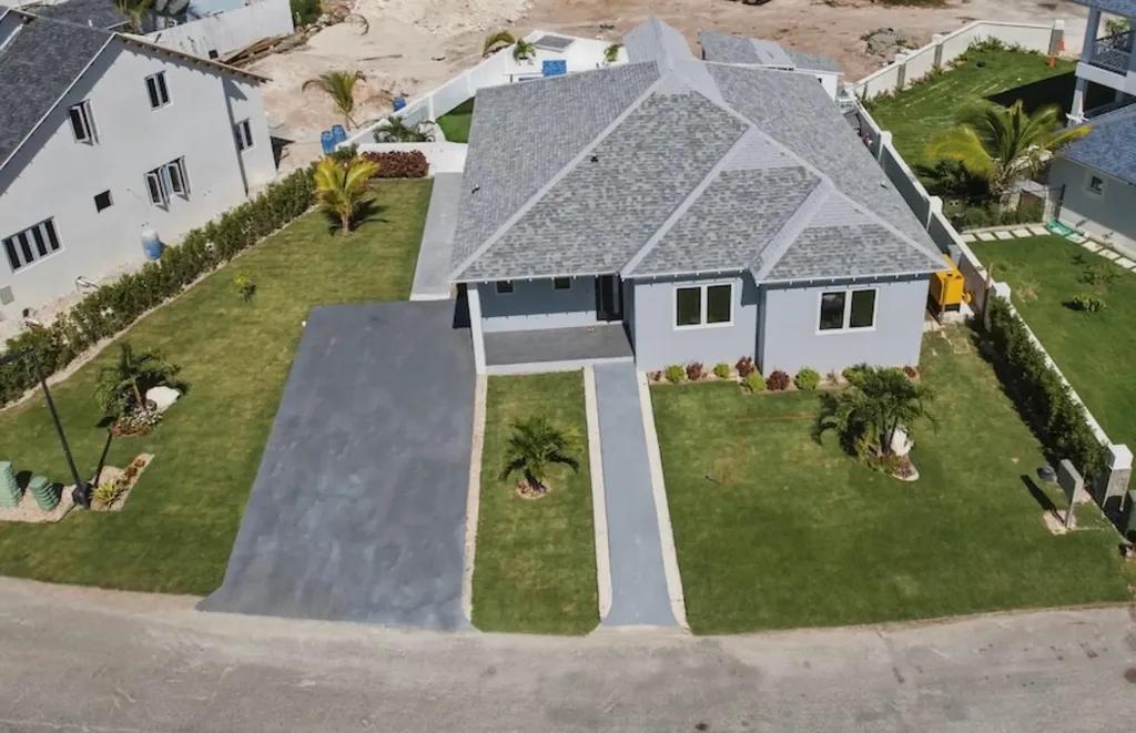 4-bedroom house in Palm Cay, Bahamas — photo 1