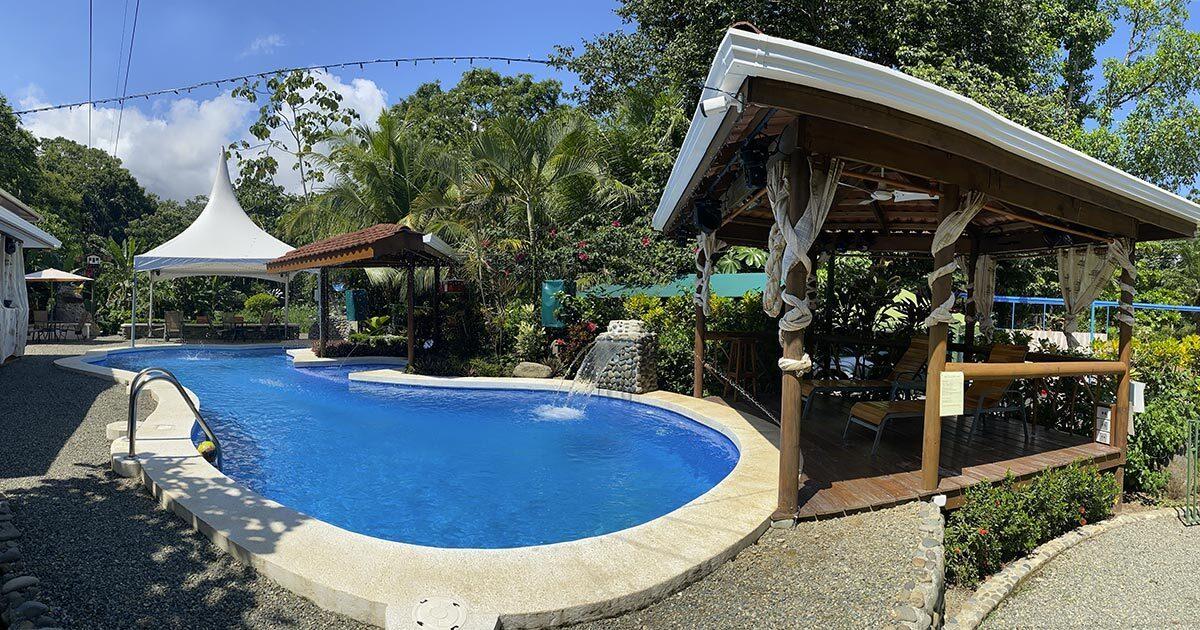 12 Room Beachfront Hotel for Sale — photo 3