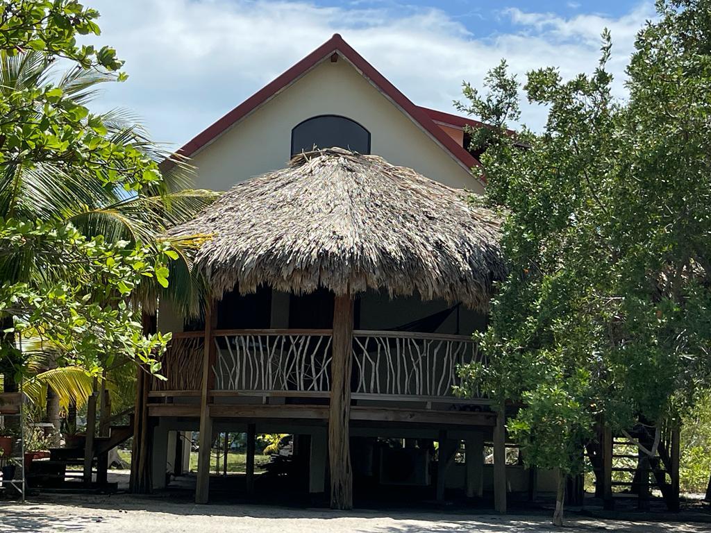 3-bedroom house in Placencia with waterfront and boat slip — photo 3