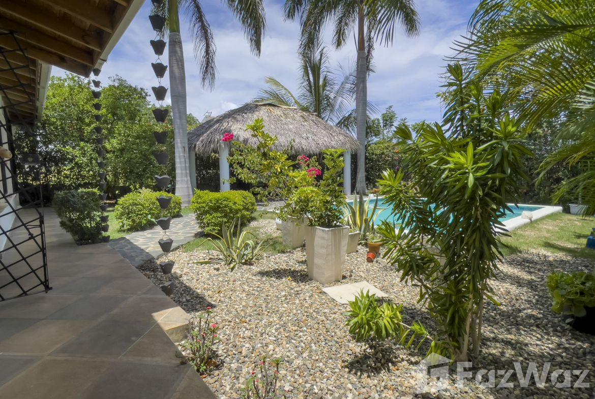 3-Bedroom Villa Just Steps from the Beach – v4144cl — photo 4