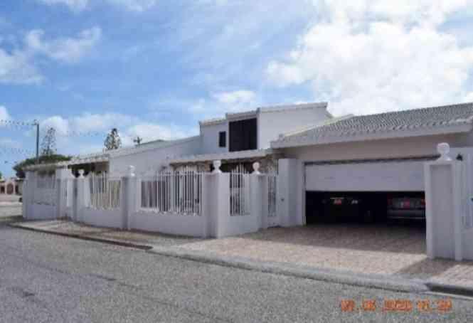 5 Bed | 6 Bath House in Oranjestad, Aruba — photo 1