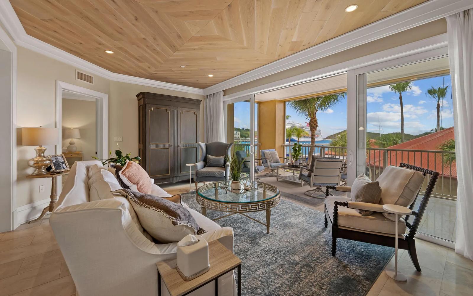 3 Bed 3.5 Bath Condo at Yacht Haven Grande — photo 1