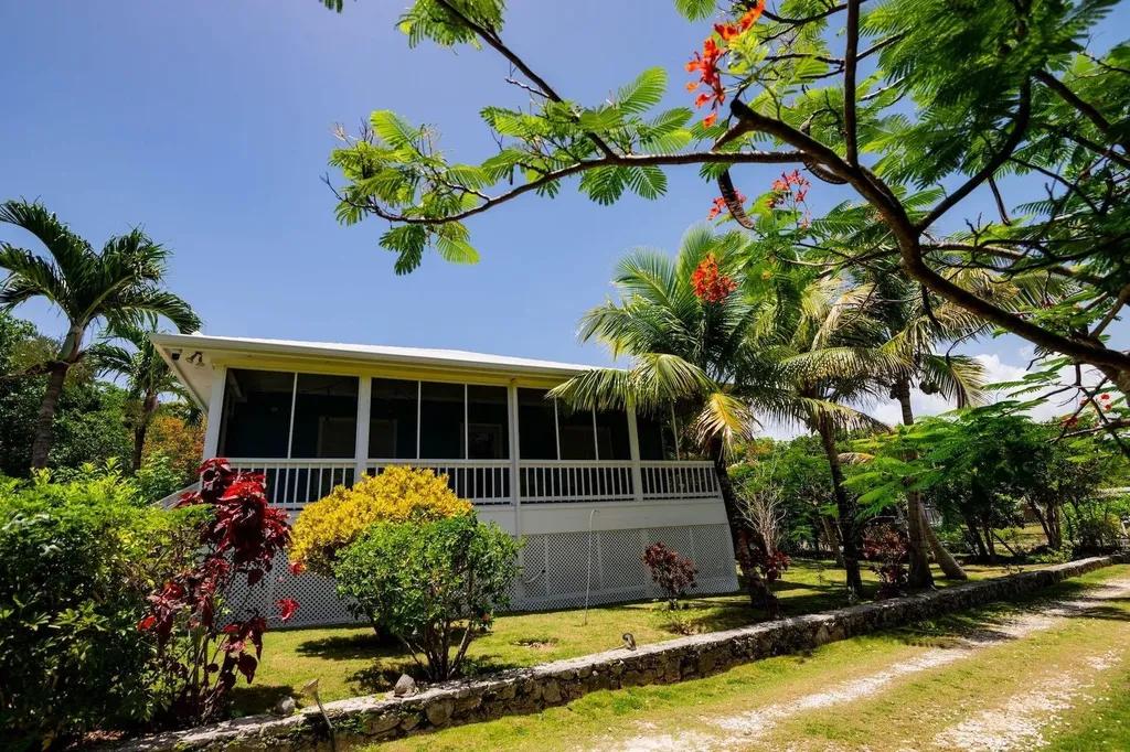 4-bedroom house in Happy Now, Abaco — photo 4