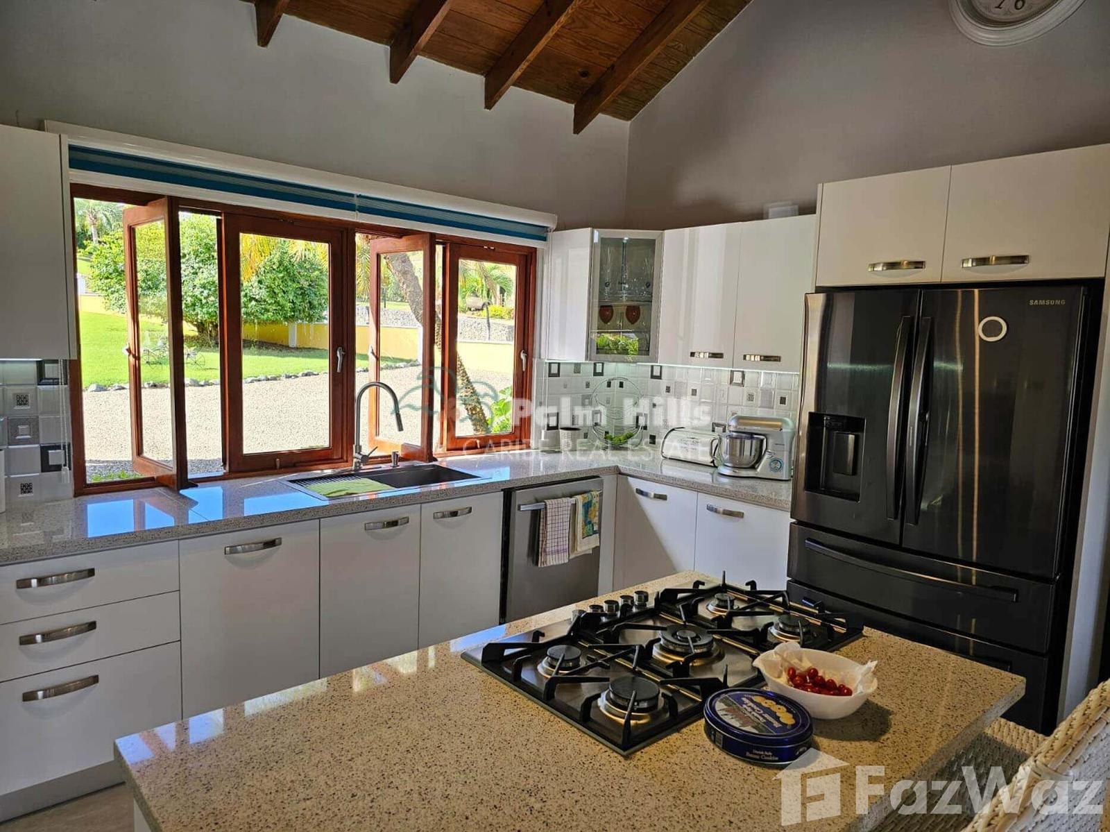 4-bedroom villa in Sosúa with infinity pool — photo 4