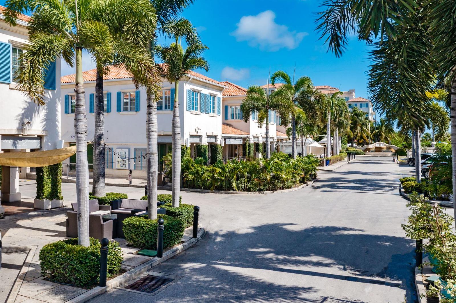 Commercial Property in The Regent Village, Grace Bay — photo 3