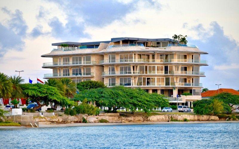 2-bedroom apartment in Oranjestad with ocean-view balcony — photo 1