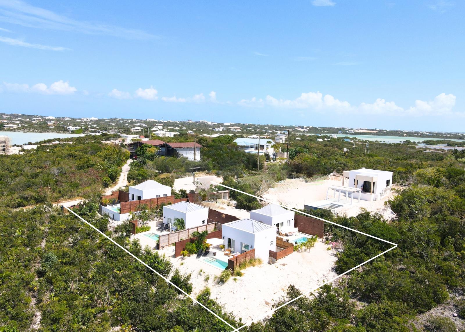 Oceanside Villas - Four Standalone Villas with Ocean Views — photo 1