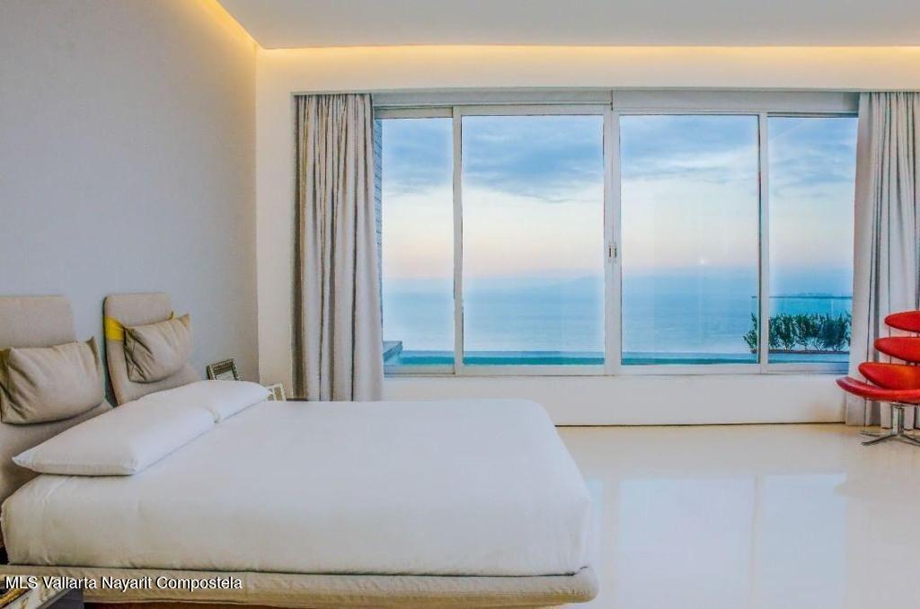 4 Bedroom Penthouse for Sale, Avalon, Amapas, Puerto Vallarta, Mexico — photo 1