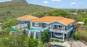 Renovated villa with 2 apartments and sea view for sale in Piscadera, Curaçao — photo 3