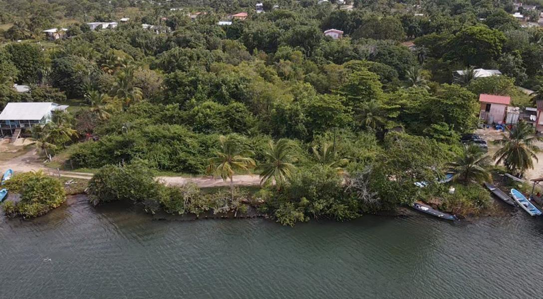 Ready-to-build 0.25 acre lots for sale in Independence, Belize — photo 2