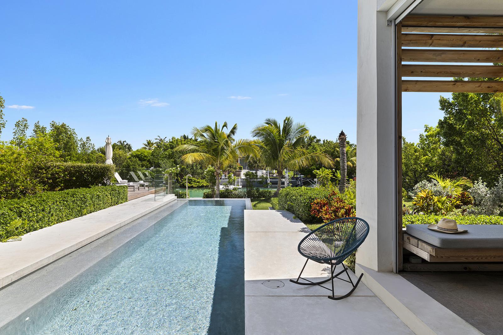 4 Bedroom Luxury Canal-front Home for Sale, Blue Cay Estate 7, Leeward, Providenciales, Turks and Caicos — photo 4