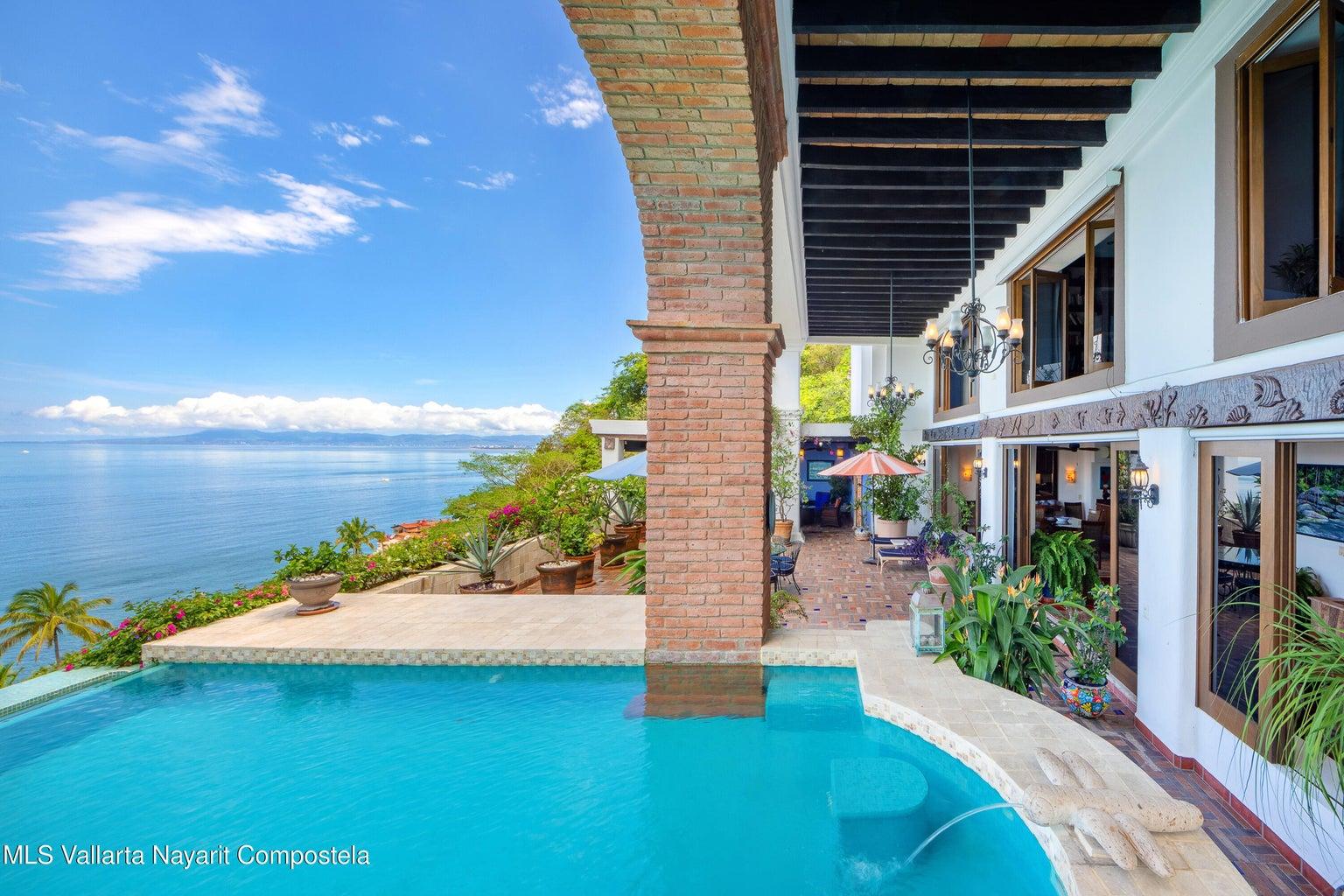 4 Bedroom Condo for Sale in Las Terrazas, Conchas Chinas, Puerto Vallarta — photo 1