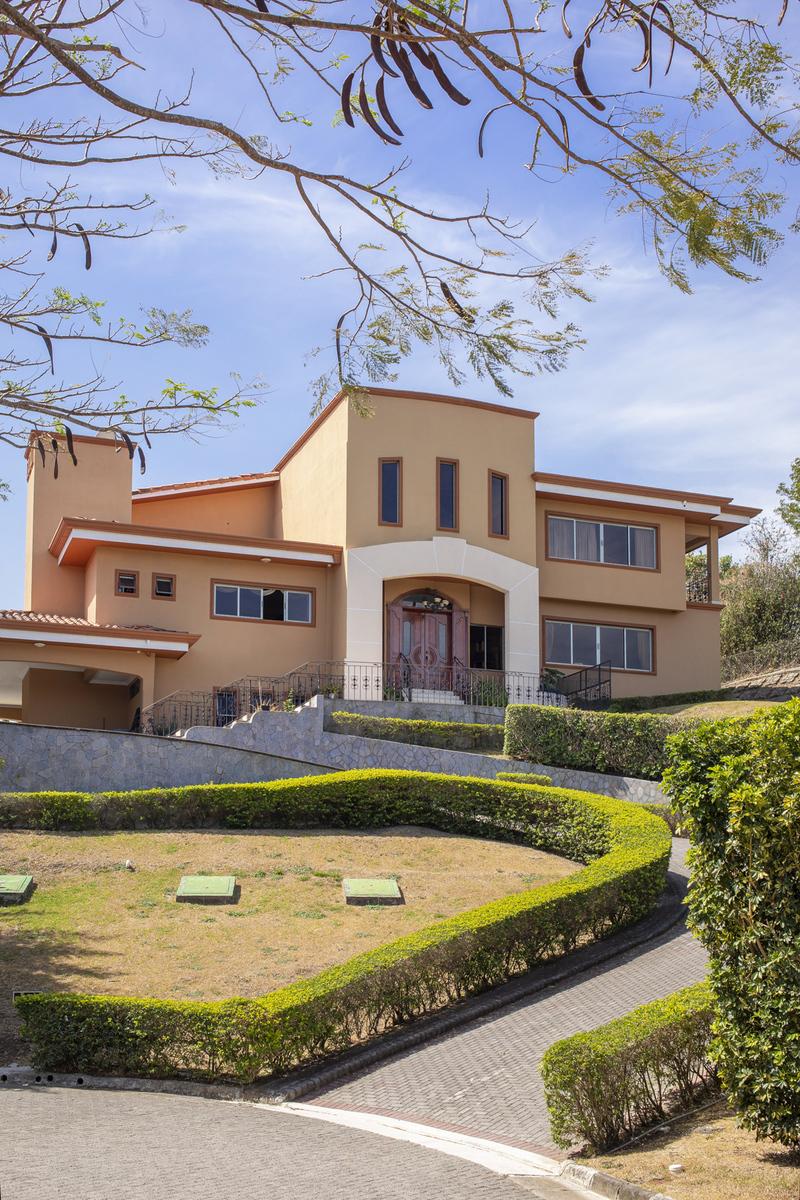 4 Bedroom Family Home for Sale, Villa Real, Santa Ana, Costa Rica — photo 2