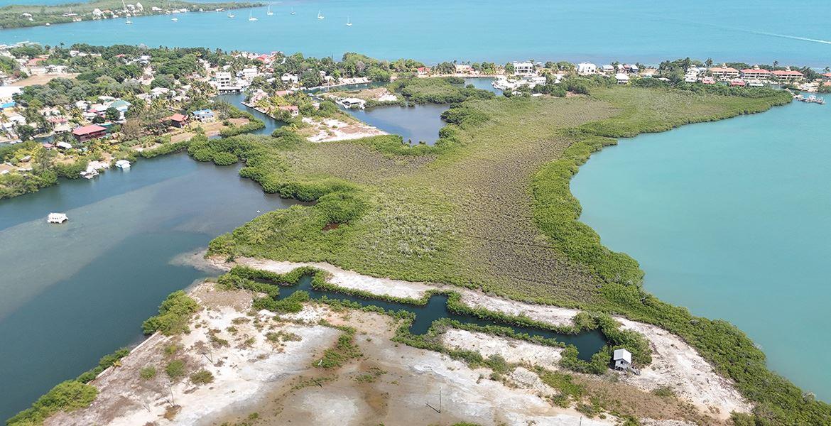 Double Waterfront Lot with Multiple Homes — photo 2