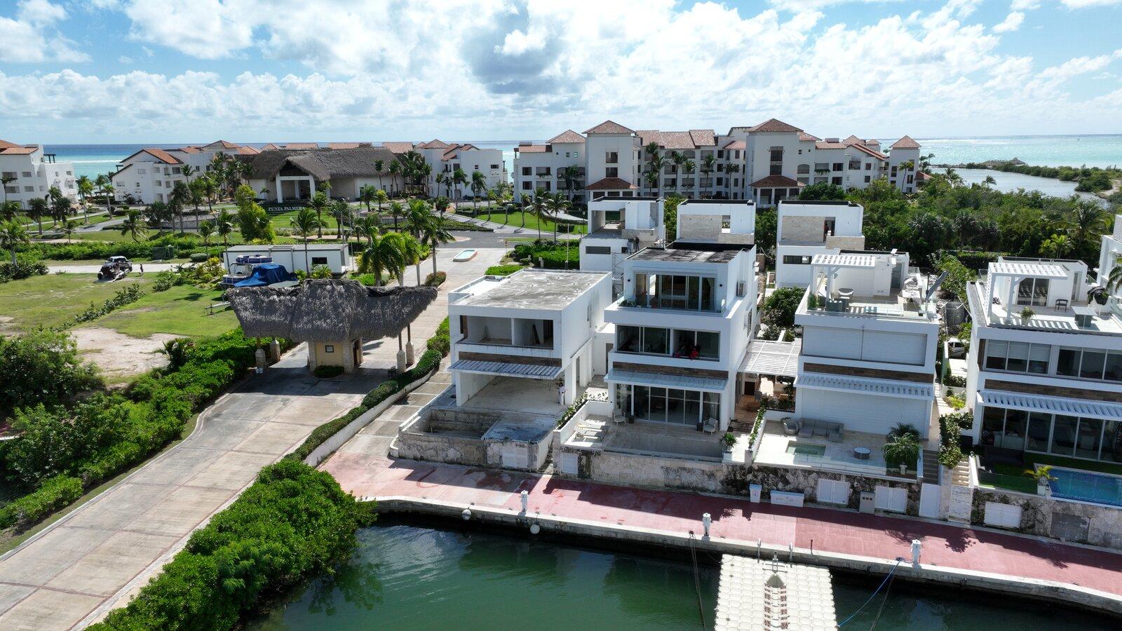 4 Bedroom Waterfront Villa for Sale, Ocean 21, Cap Cana, Dominican Republic — photo 2