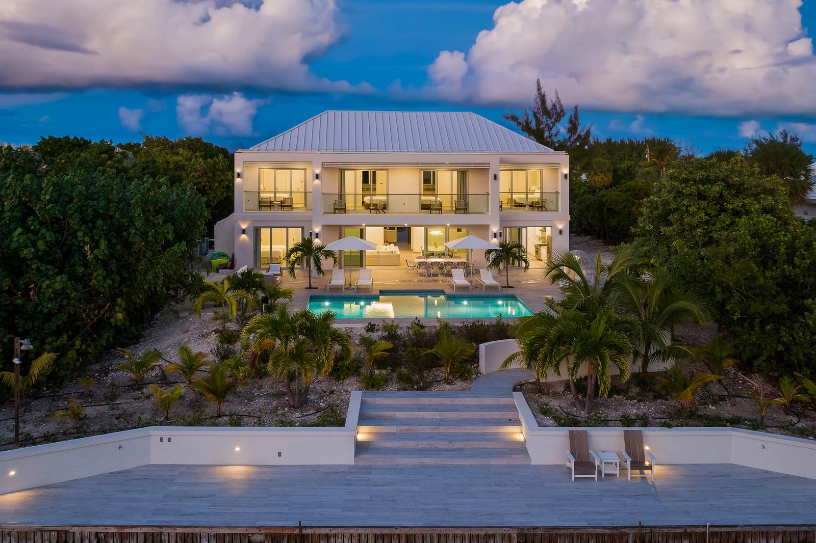 5 Bedroom Luxury Waterfront Home for Sale, Leeward, Providenciales, Turks & Caicos — photo 1