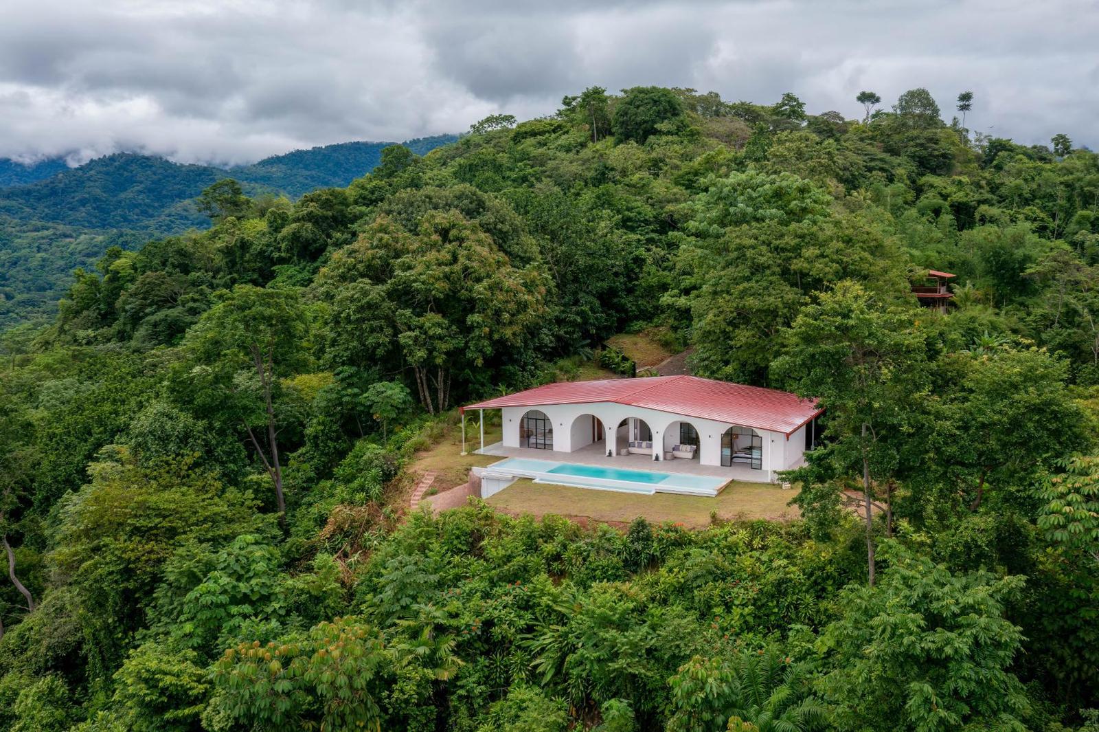 2 Bedroom Home for Sale in Ojochal, Puntarenas, Costa Rica — photo 2