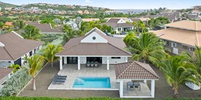 3 bedroom villa in Blue Bay with panoramic golf course views — photo 4