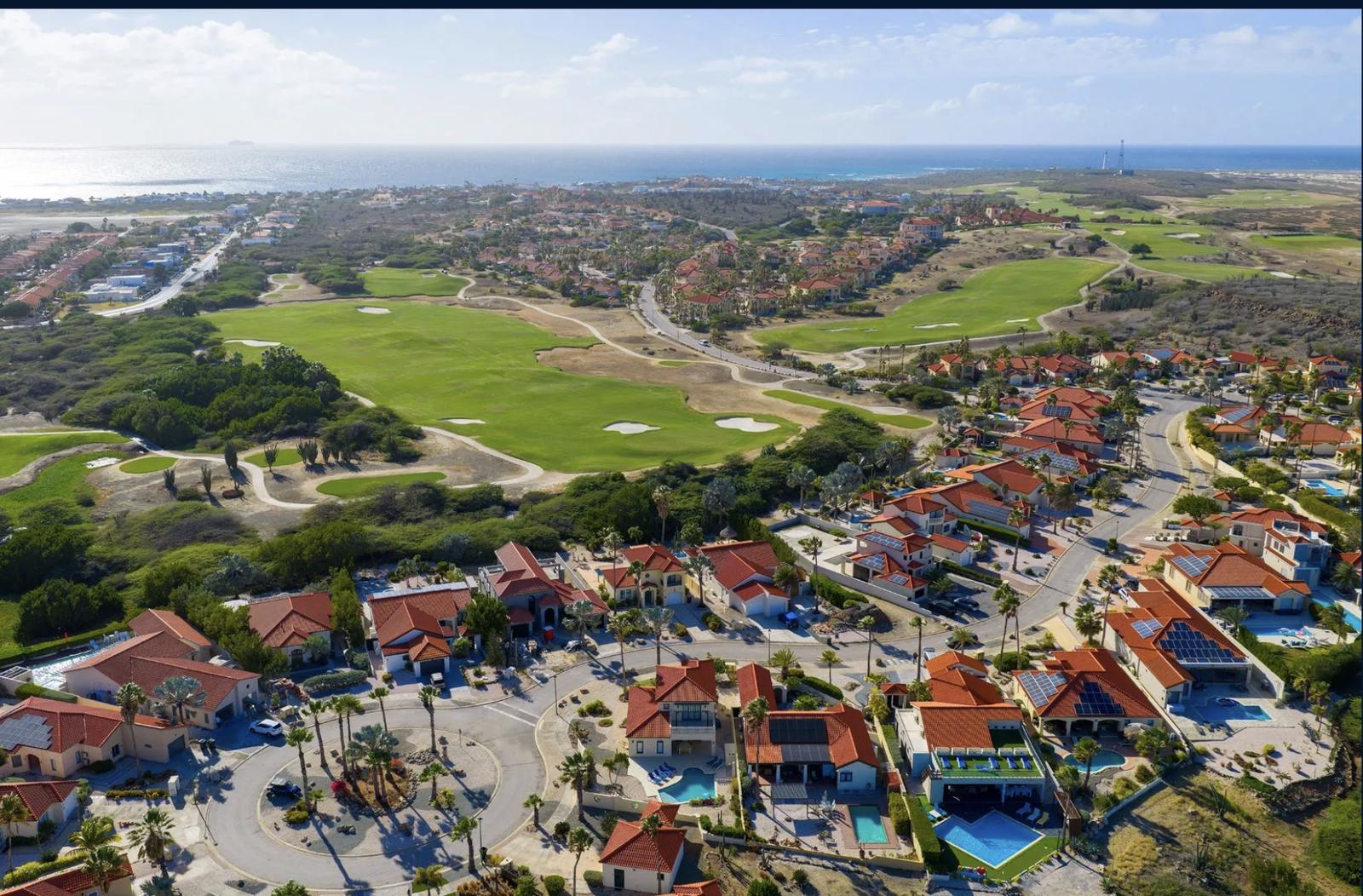 Luxury Listing for sale in Aruba on the Golf Course ! Elegant Villa for sale Tierra del Sol, Malmok, Aruba — photo 4