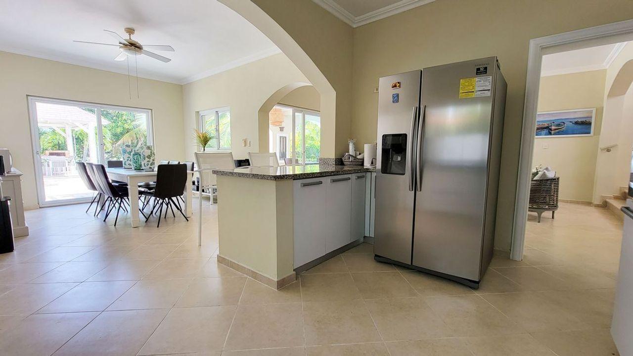 Stunning 4-bedroom Villa With Golf Course Views — photo 5