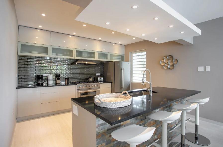 Villa Beethoven 5BR in Cay Hill — photo 5