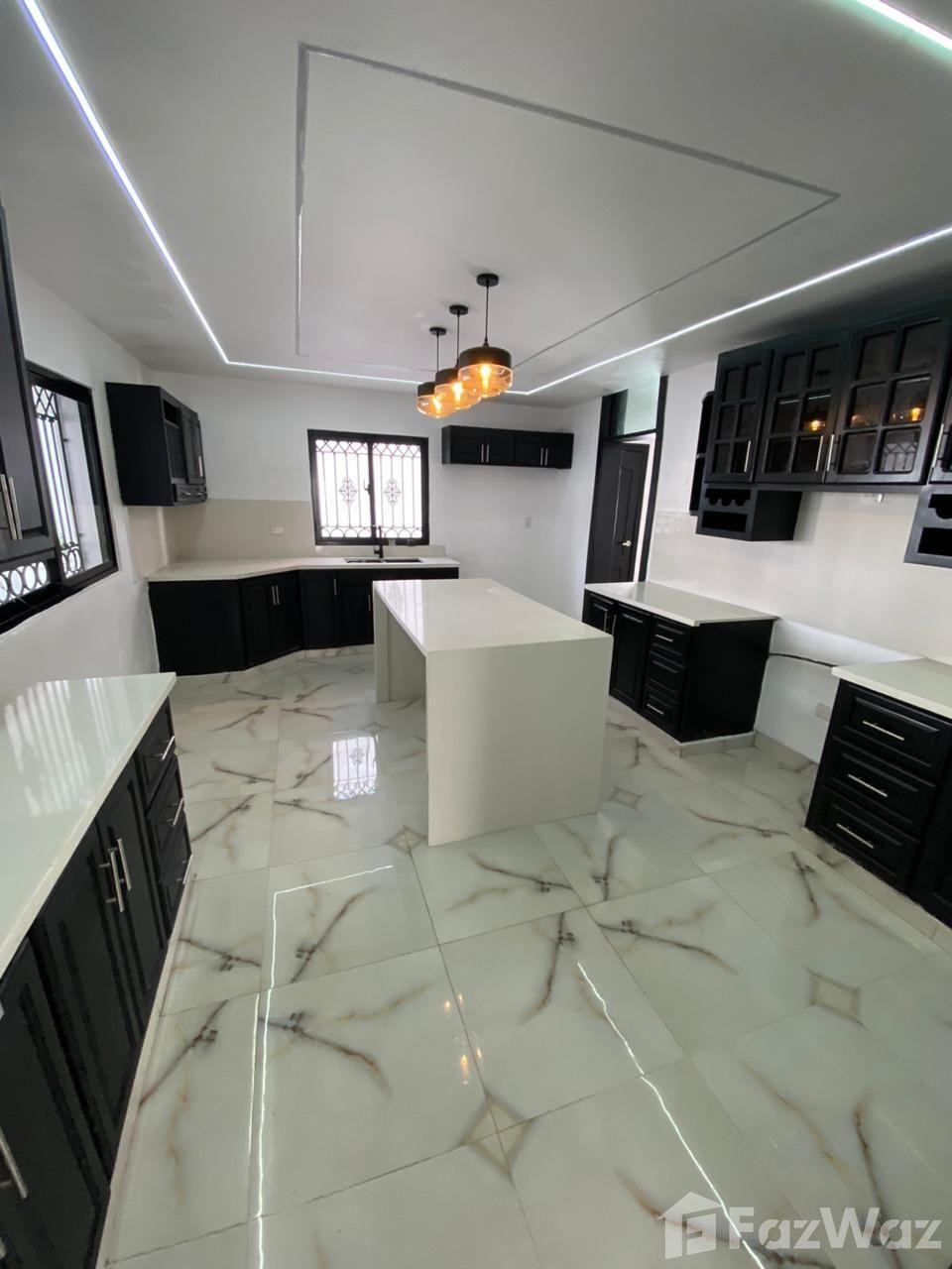 6 Bedroom House for Sale at VISTA HERMOSA — photo 4