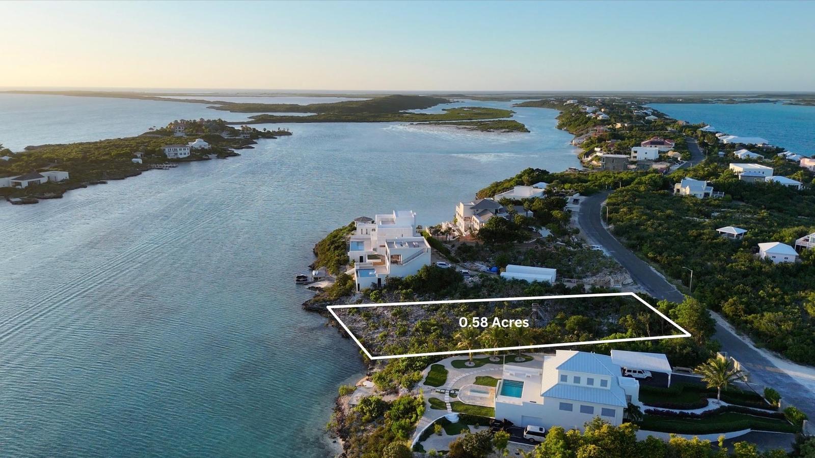 Waterfront lot in Chalk Sound, Providenciales — photo 2