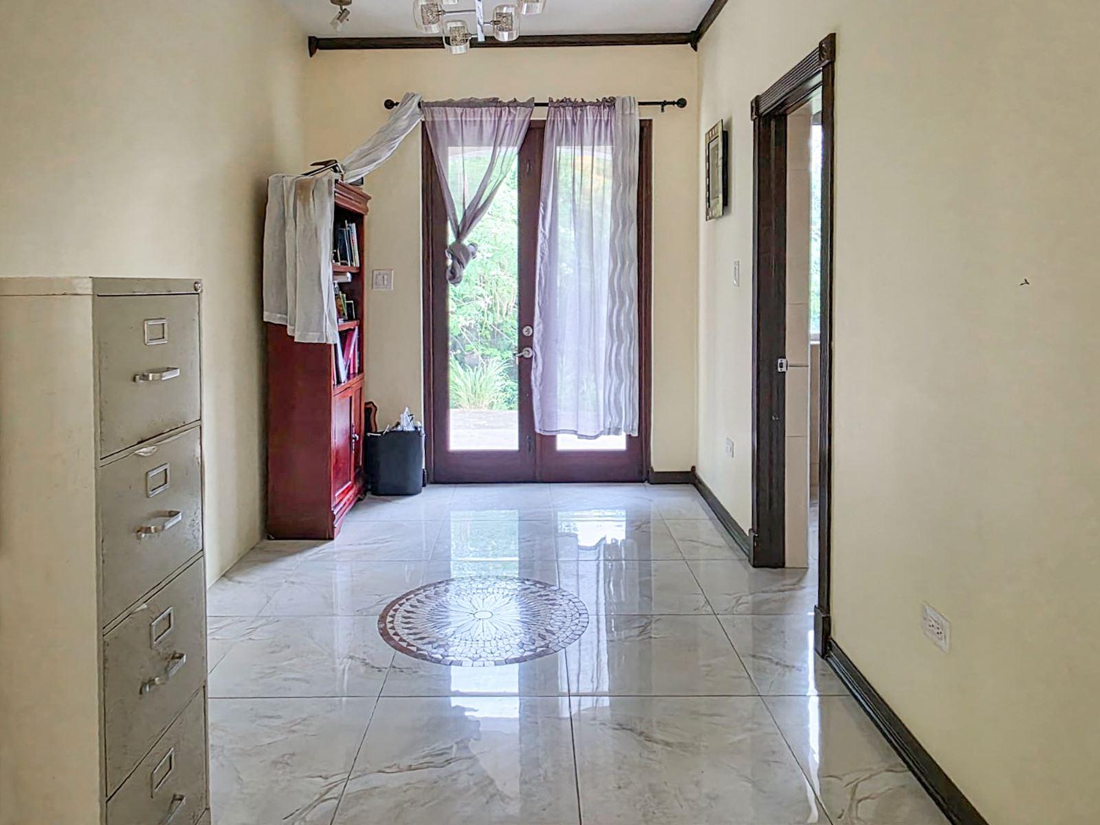 5-bedroom villa in Fat Hogs Bay — photo 3