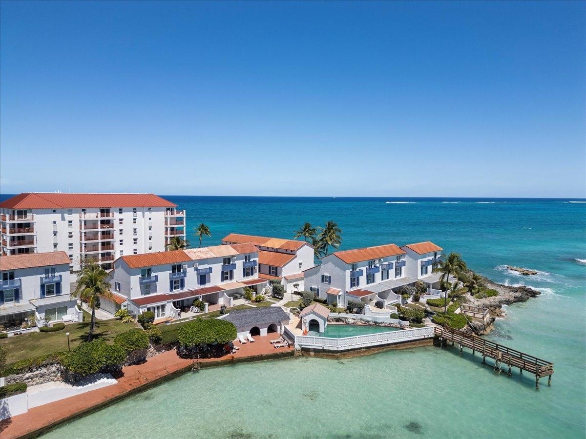 2 bedroom Apartment for sale — DELAPORTE POINT in Nassau / New Providence, The Bahamas — photo 1