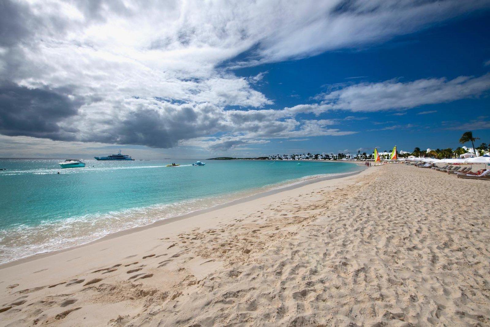8-bedroom beachfront villa resort in Meads Bay, Anguilla — photo 4