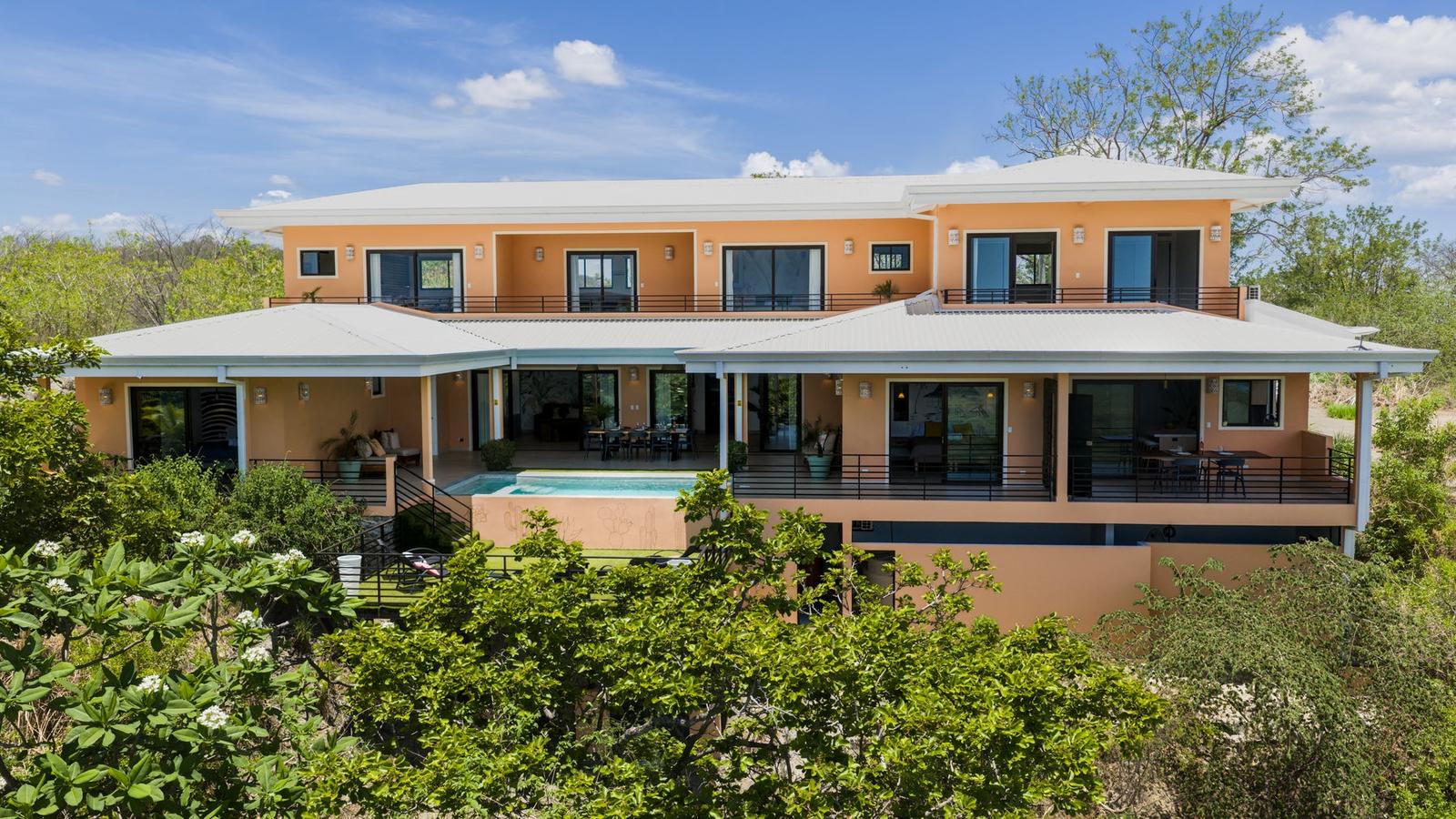 6 Bedroom Multi-Family Home for Sale in Tamarindo, Guanacaste, Costa Rica — photo 2
