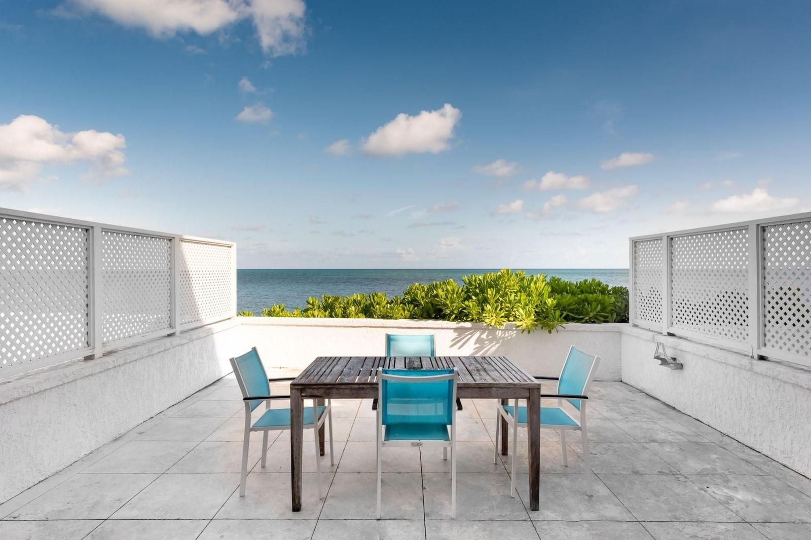 3-bedroom apartment in Delaporte Point, Abaco Islands — photo 3