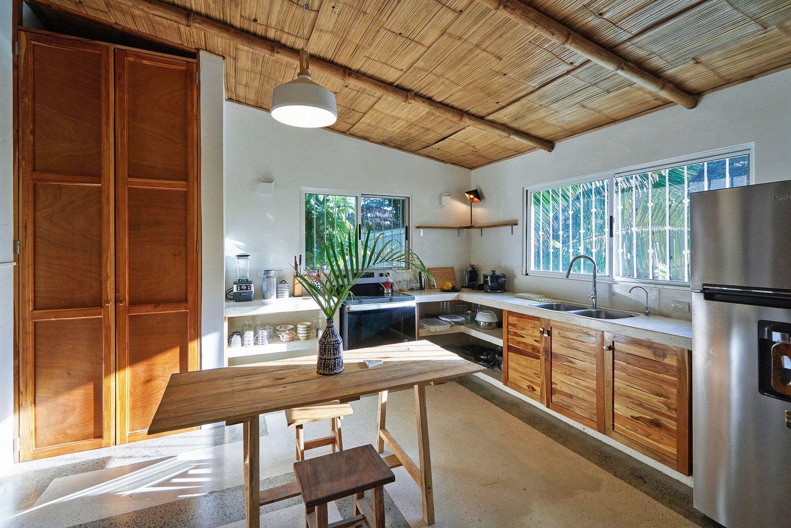 1 Bedroom Home with 2 Bedroom Rental Casita for Sale, Santa Teresa, Puntarenas, Costa Rica — photo 3