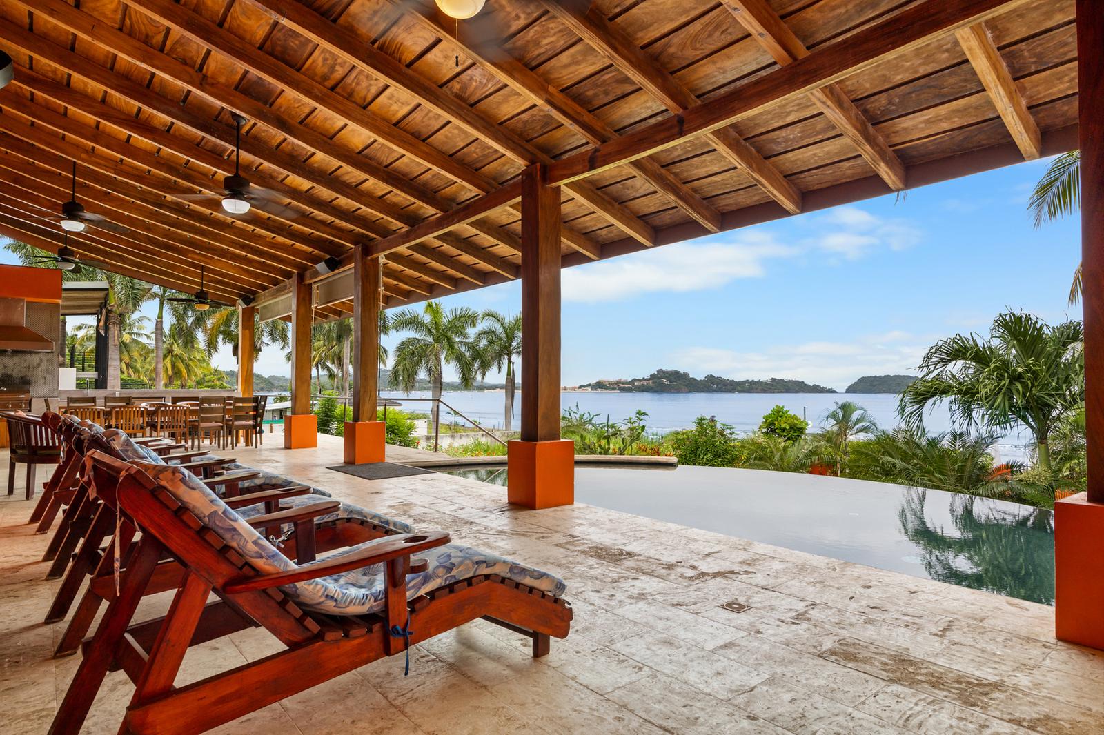 6 Bedroom Luxury Beach House for Sale, Playa Potrero, Flamingo, Guanacaste, Costa Rica — photo 2