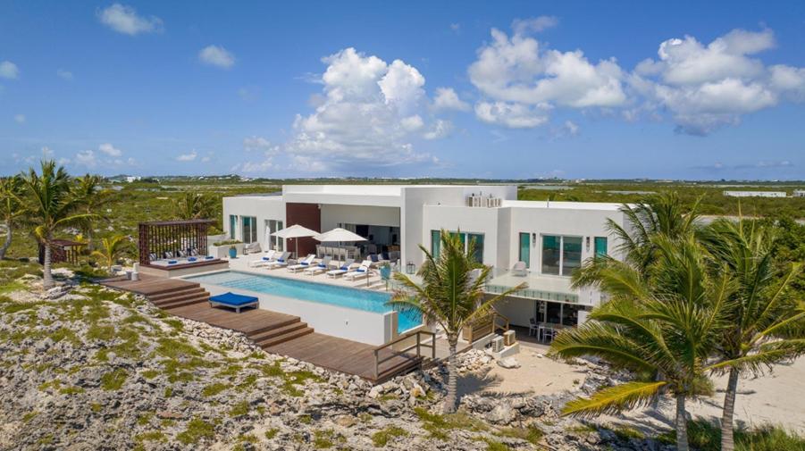 Tip of the Tail Villa 5BR in TCI — photo 4