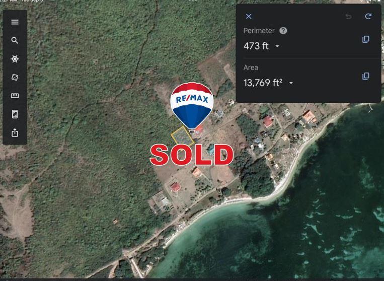 Beach Front Lot Chatham Bay — photo 1