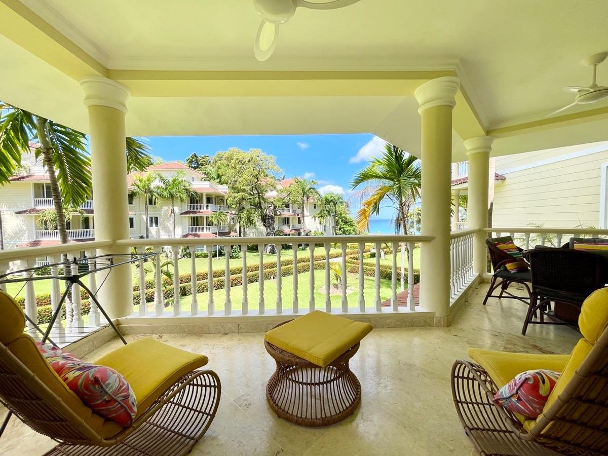 Sophisticated Oceanfront Residence with Panoramic Views in Sosúa — photo 3
