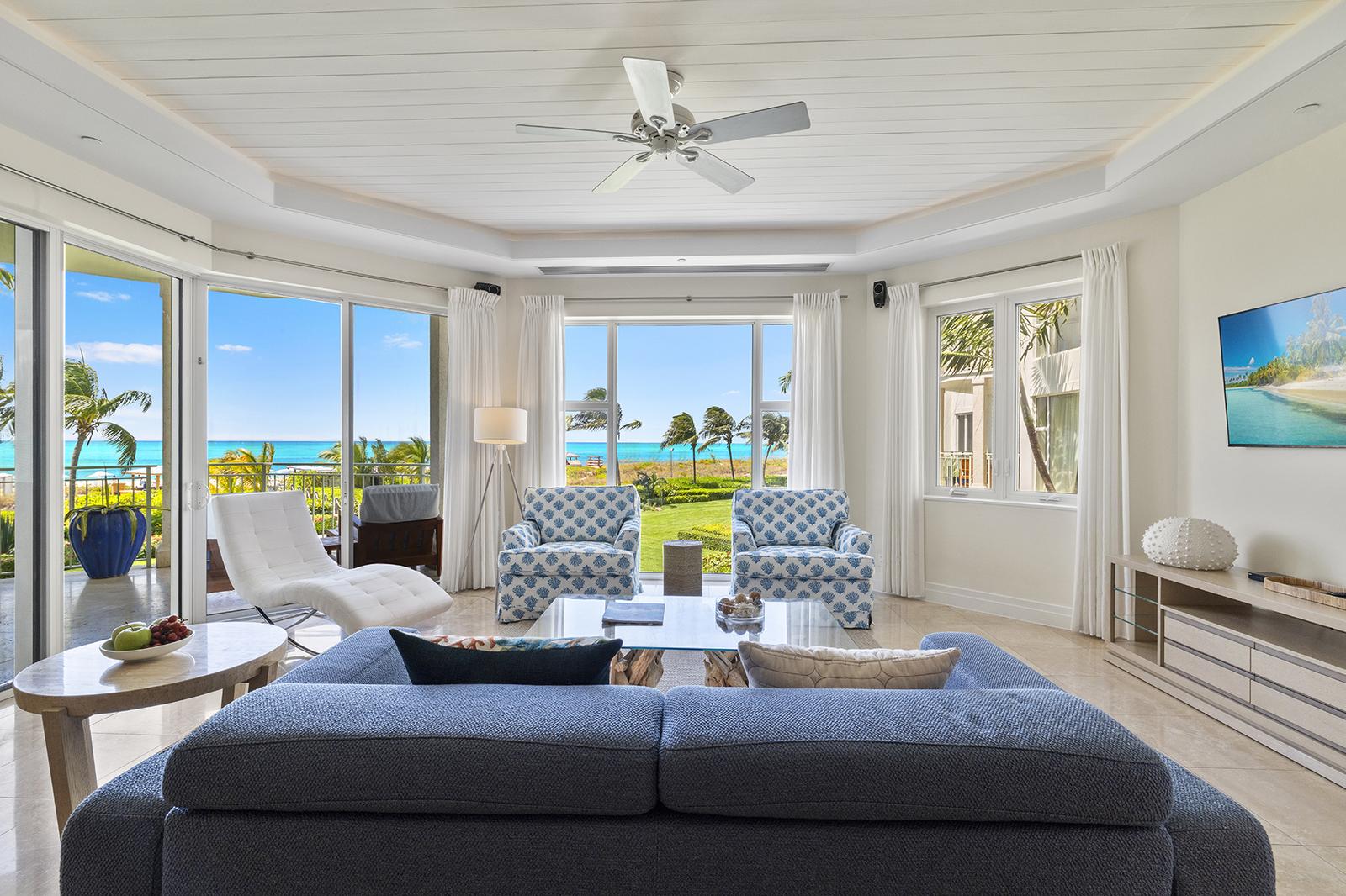 2-bedroom beachfront suite in West Bay Club, Grace Bay — photo 5