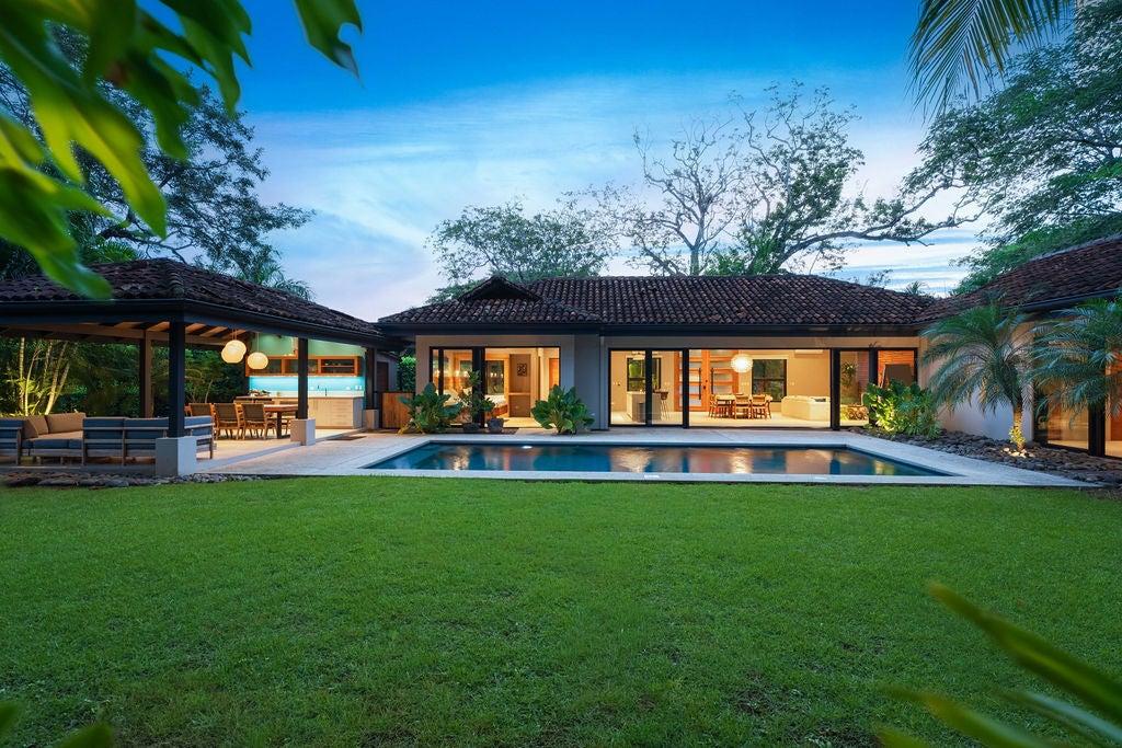 3-bedroom house in Las Brisas, Hacienda Pinilla — photo 1