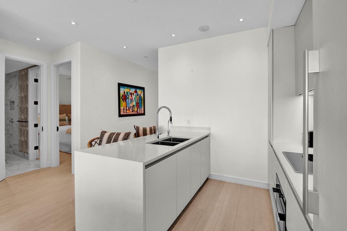 Goldwynn Unit 222, 2-bedroom apartment in Nassau — photo 4
