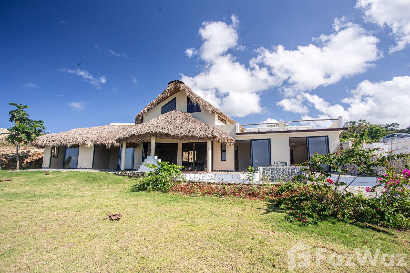 4 bedroom Sanchez Villa for sale in Cabrera, Dominican Republic — photo 1