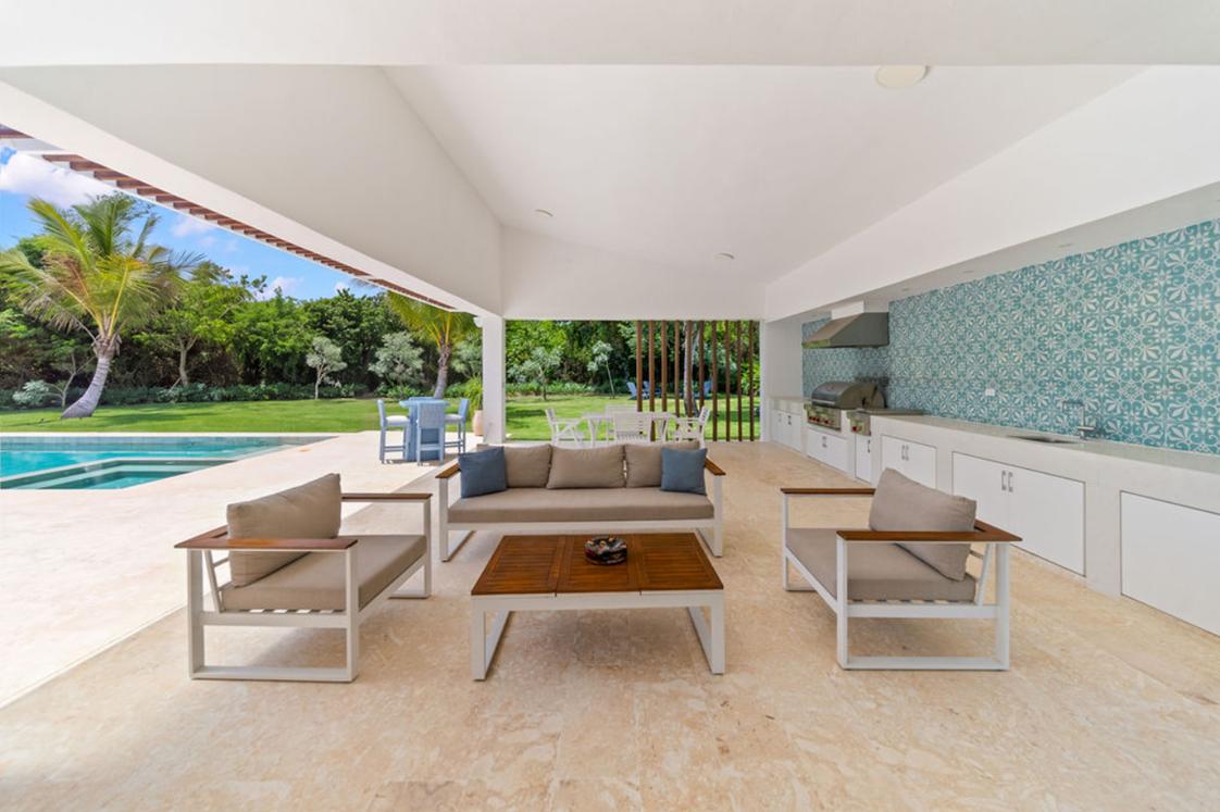 La Vereda 26 5BR Contemporary Villa — photo 3