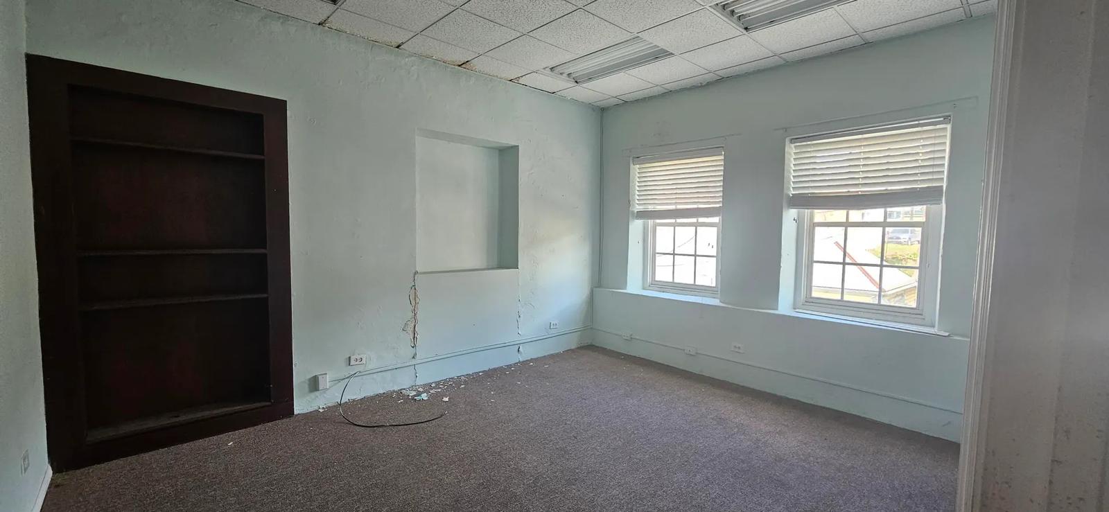 Large office space for lease in Christiansted, St Croix — photo 4