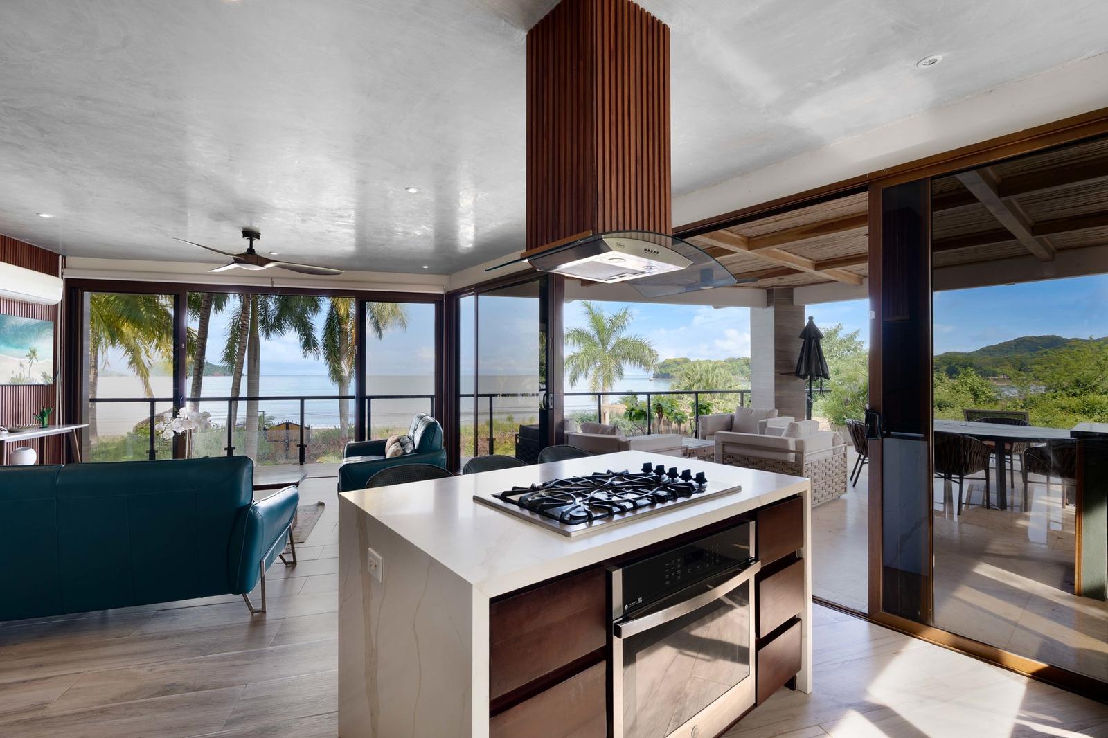 5 Bedroom Beachfront Home for Sale, Playa Potrero, Guanacaste, Costa Rica — photo 4