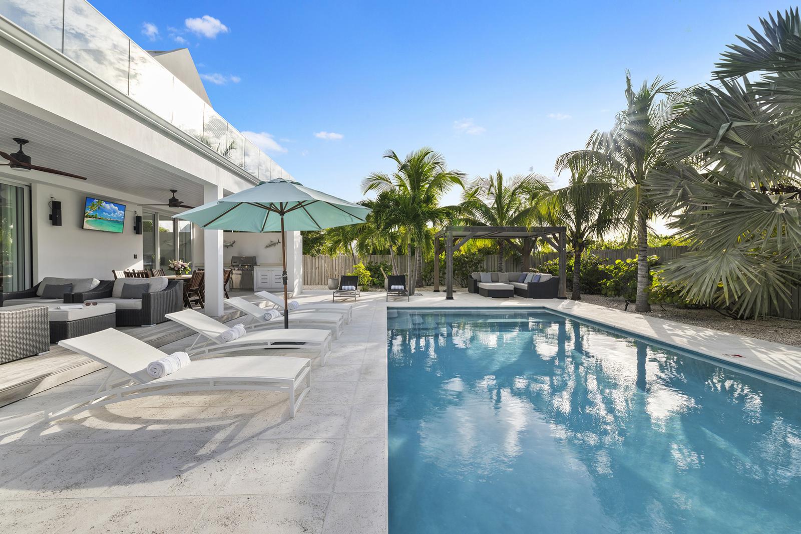 5 Bedroom Ocean-View Villa 15 for Sale, Sunset Beach Villas, Leeward, Providenciales, Turks & Caicos — photo 3