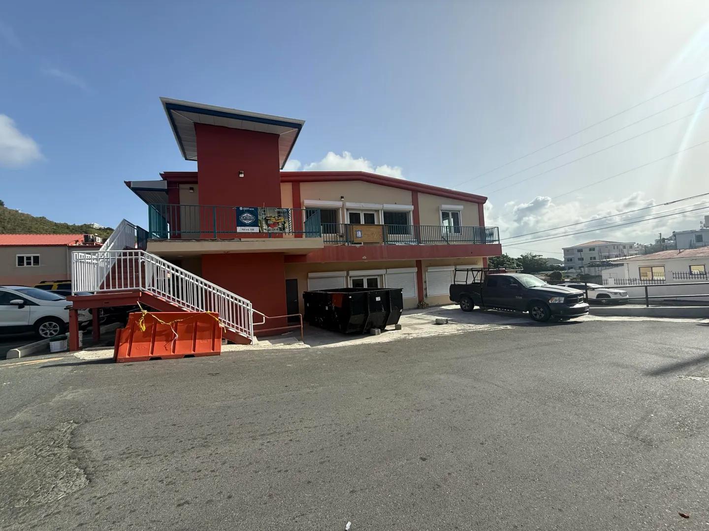 Commercial Space in St. Thomas — photo 1