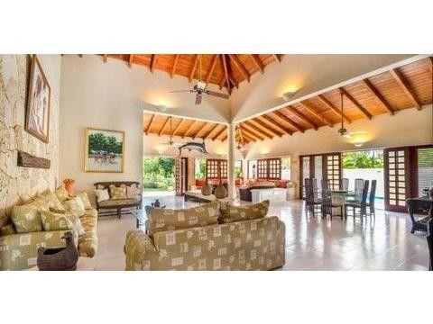 4-bedroom house in Santo Domingo, Distrito Nacional — photo 1