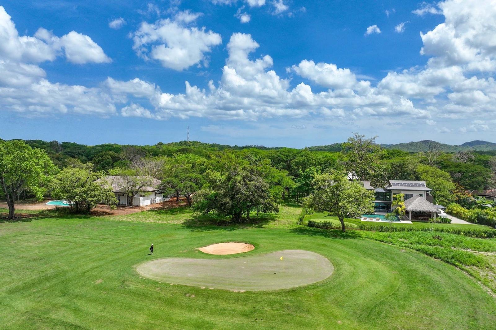 5,000 Sq M Golf-Front Estate Parcel for Sale — photo 5