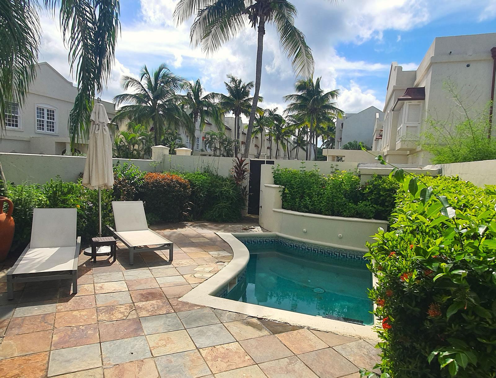 3-bedroom townhouse in Cap Cove, Cap Estate — photo 2